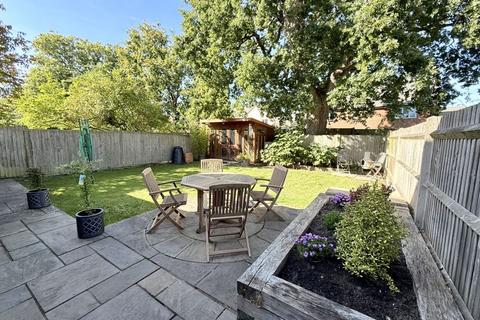 4 bedroom detached house for sale, Dunlop Close, Sayers Common