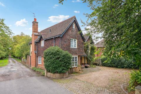 5 bedroom detached house for sale, Aston Clinton Road, Aylesbury HP22