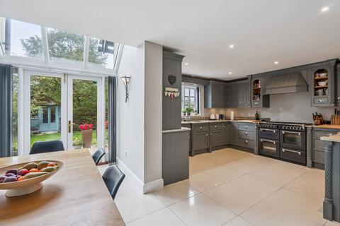 5 bedroom detached house for sale, Aston Clinton Road, Aylesbury HP22