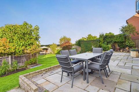 5 bedroom detached house for sale, Shrubbery Road, Drakes Broughton