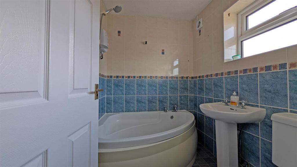Main bathroom