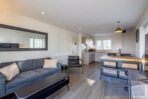 2 bedroom apartment for sale, Luna Court, Loughton IG10