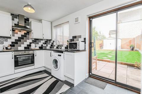 2 bedroom terraced house to rent - Hyacinth Walk, Oxford