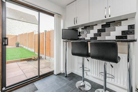 2 bedroom terraced house to rent, Hyacinth Walk, Oxford