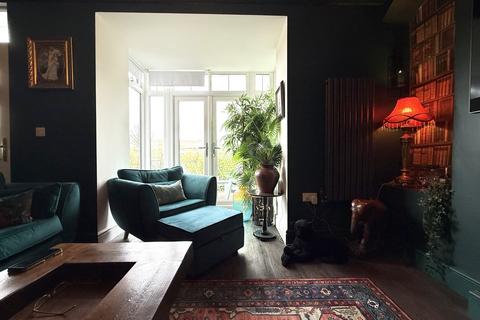 3 bedroom end of terrace house for sale, Aberdare CF44