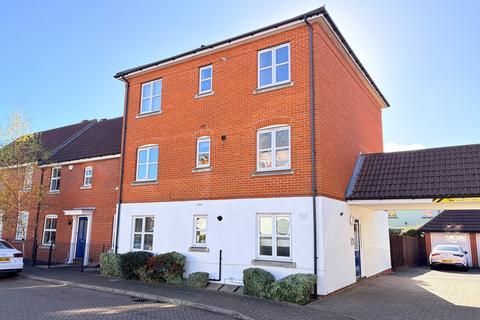 2 bedroom flat for sale, Mary Rose Close, Chafford Hundred