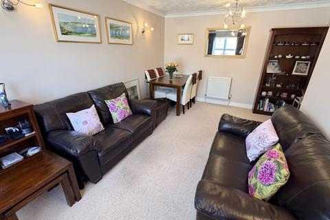 2 bedroom flat for sale, Mary Rose Close, Chafford Hundred