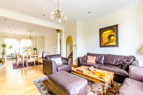 undefined, Dollis Hill Lane, Dollis Hill, London, NW2