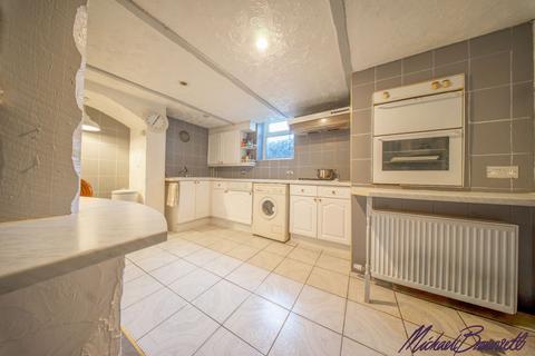 1 bedroom terraced house for sale, Fourth Street, Bradford BD12