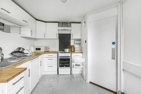 3 bedroom apartment for sale, Blantyre Walk, Worlds End Estate, London, SW10
