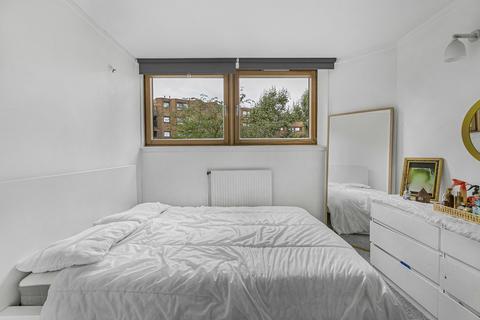 3 bedroom apartment for sale, Blantyre Walk, Worlds End Estate, London, SW10