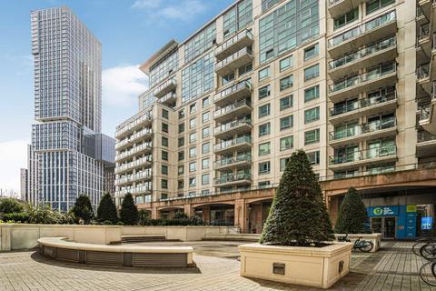 St. George Wharf, London, SW8