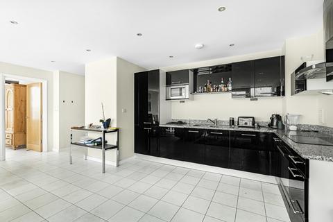 3 bedroom penthouse for sale, Albert Embankment, London, SE1