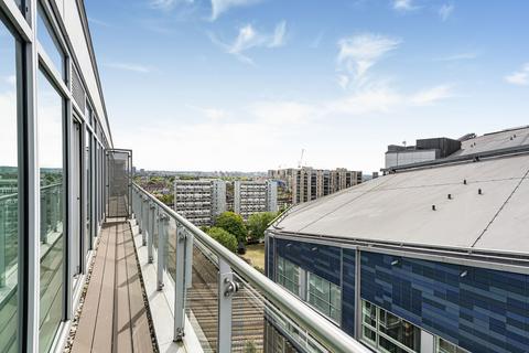 3 bedroom penthouse for sale, Albert Embankment, London, SE1