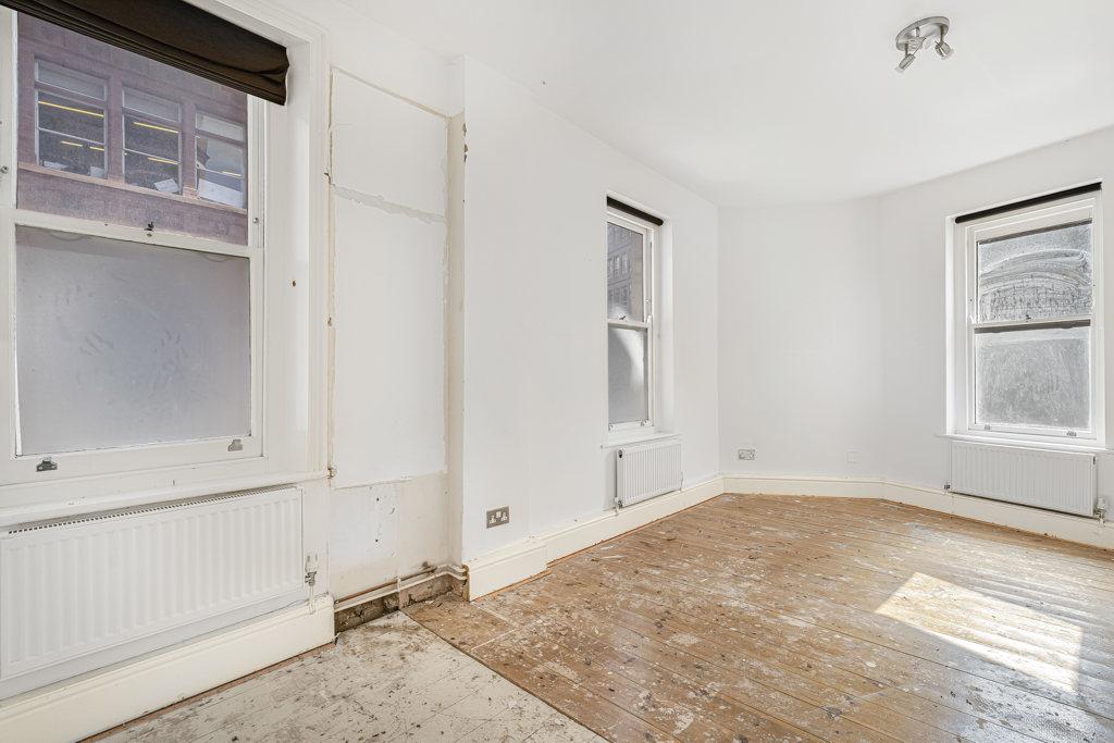 Reception/Bedroom