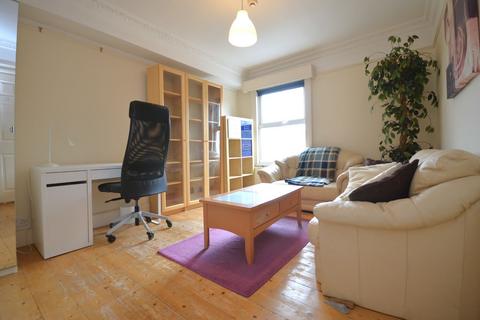 3 bedroom flat to rent, Sterndale Road, London, W14 0HX