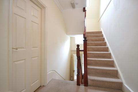 3 bedroom flat to rent, Sterndale Road, London, W14 0HX
