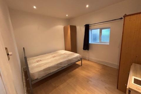 undefined, London N21