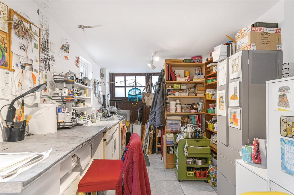 Garage/Studio