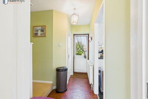 77 Burnham Drive, Worcester Park, KT4 8SE