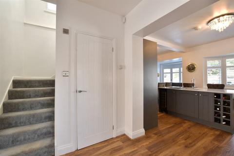 3 bedroom detached house for sale, Roman Road, Mountnessing, Brentwood, Essex