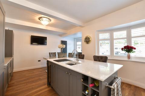 3 bedroom detached house for sale, Roman Road, Mountnessing, Brentwood, Essex