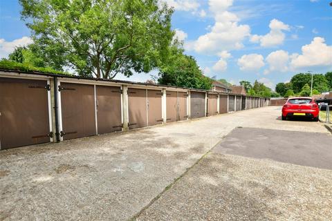 2 bedroom flat for sale, Love Lane, Woodford Green, Essex