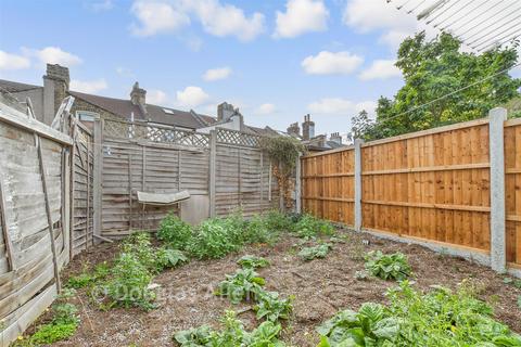 3 bedroom terraced house for sale, Cann Hall Road, Leytonstone
