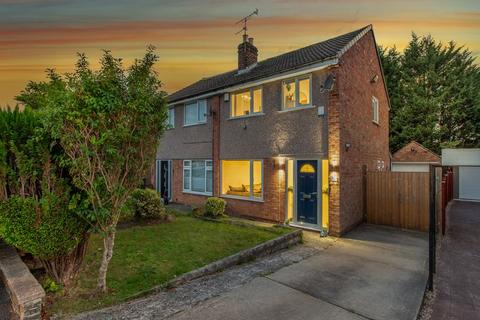 3 bedroom semi-detached house for sale, Leeds LS17