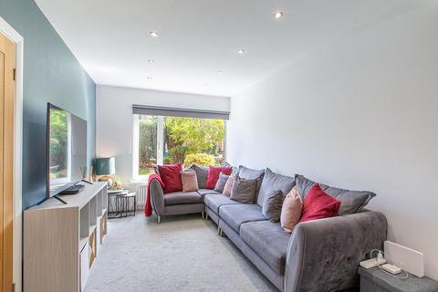 3 bedroom semi-detached house for sale, Leeds LS17