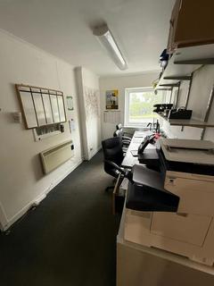 Warehouse to rent, Lees St Manchester M18 8QU