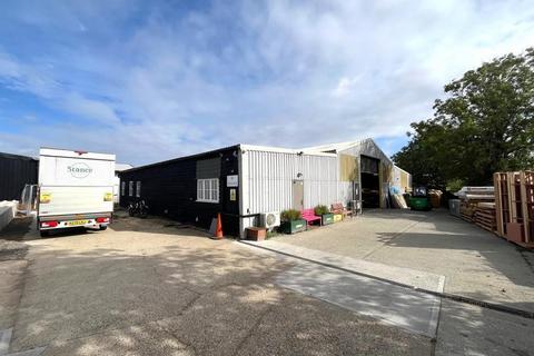 Warehouse to rent, Radley Green Farm Road Ingatestone CM4 0LU