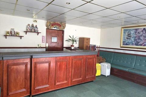 Restaurant to rent, 1 West St Brigg DN20 9AS