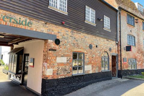 Retail property (high street) to rent, King St Wilton SP2 0RS