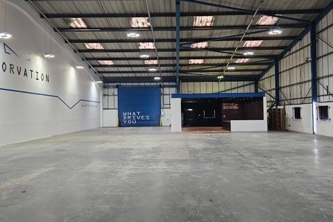 Distribution warehouse to rent, Arran Rd Perth PH1 3DZ