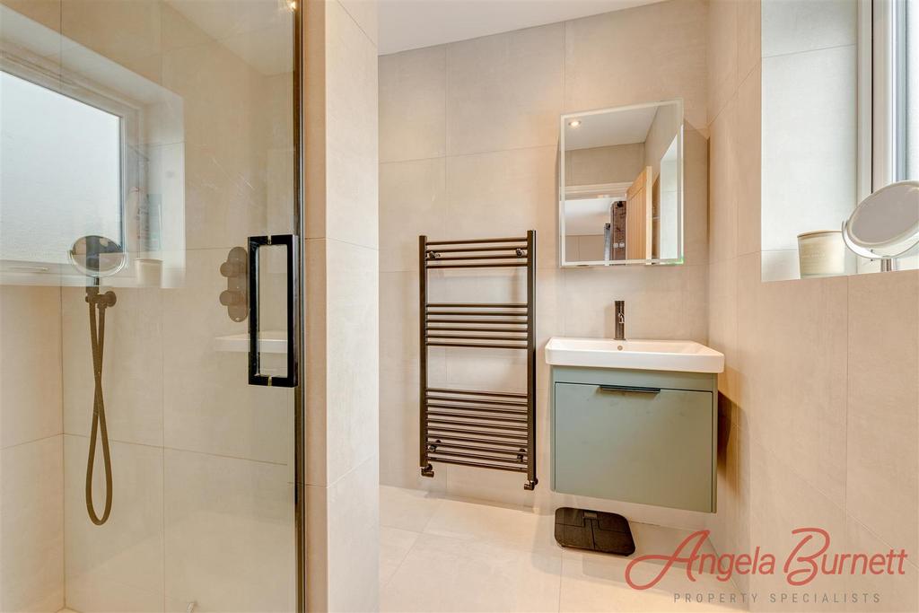 En suite shower room