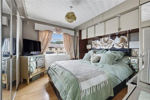 4 bedroom end of terrace house for sale, Queens Road, Basildon, Essex, SS15