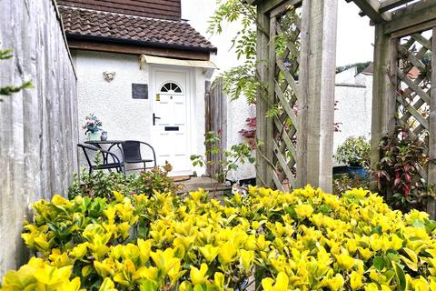 8 Briar Close, Honiton, EX14 2XB