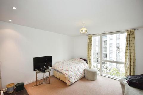 undefined, Clayponds Lane, Brentford