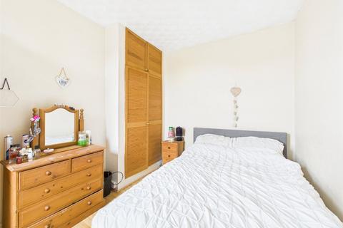 4 bedroom semi-detached house for sale, Church Road, Longlevens, Gloucester, Gloucestershire, GL2