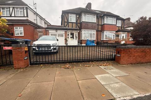 undefined, Ravenscraig Road, New Southgate