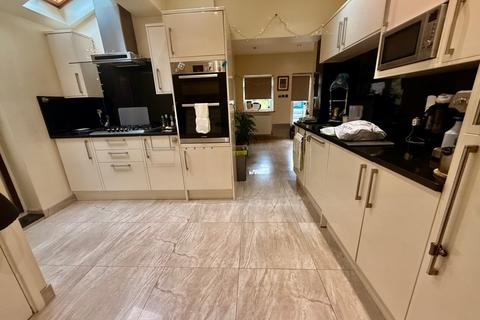 undefined, Ravenscraig Road, New Southgate