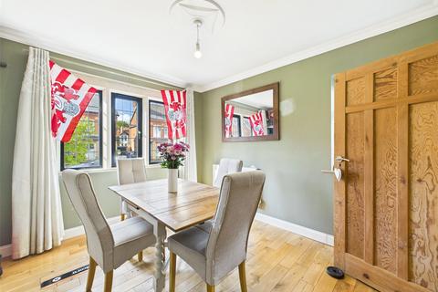 undefined, Sandhurst Road, Gloucester, Gloucestershire, GL1