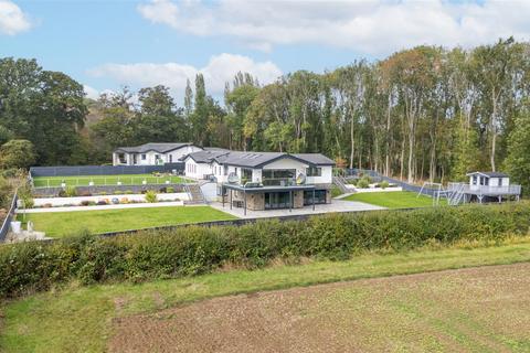 6 bedroom detached house for sale, Stretton Hall, Oadby, LE2