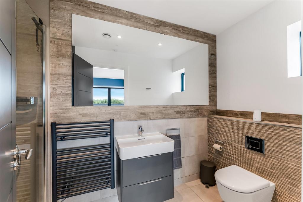 Bedroom Two Ensuite