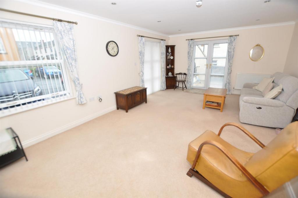 Ground Floor Retirement Apartment – Premium Develo