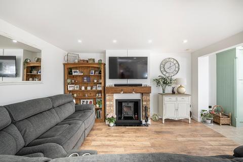 2 bedroom bungalow for sale, Wendover, Buckinghamshire HP22