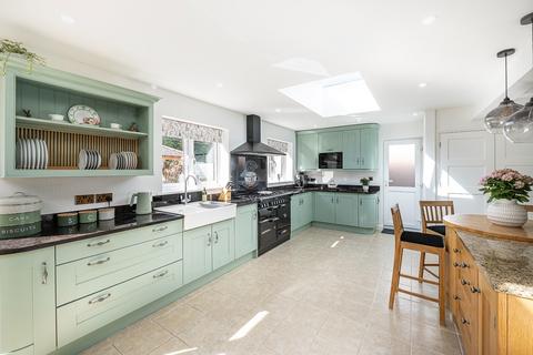 2 bedroom bungalow for sale, Wendover, Buckinghamshire HP22