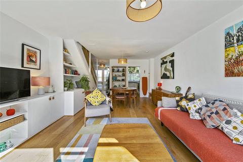 2 bedroom end of terrace house for sale, Blagdon Walk, Teddington