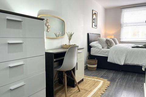 1 bedroom in a house share to rent, Room 6, Flat 5, Priestgate, Peterborough, PE1 1JL